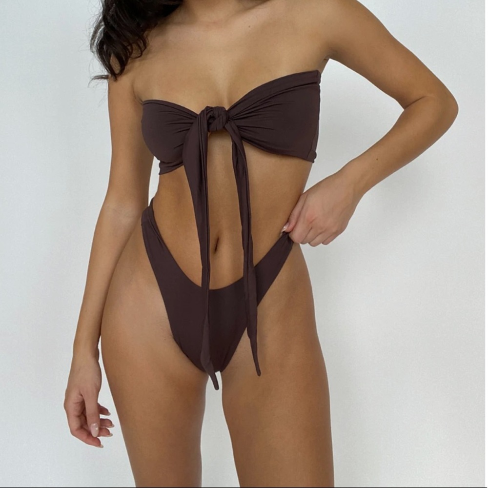 437 leo top size small in espresso